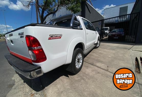 Camionetas - Toyota Hilux SRV 2013 Diesel 200000Km - En Venta