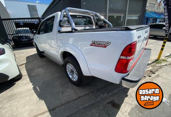 Camionetas - Toyota Hilux SRV 2013 Diesel 200000Km - En Venta