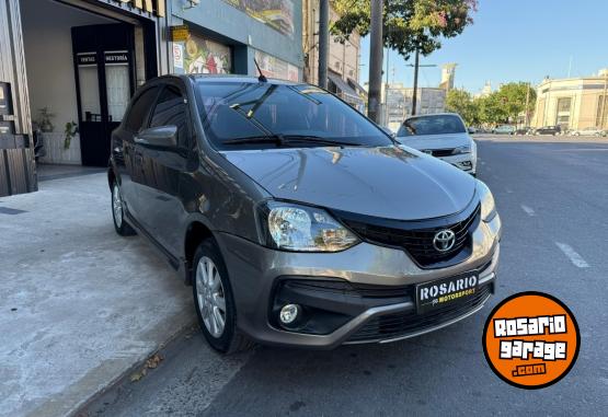 Autos - Toyota Etios XLS 2018 Nafta 70000Km - En Venta