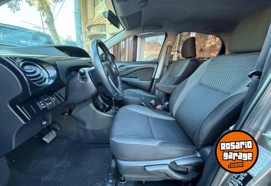 Autos - Toyota Etios XLS 2018 Nafta 70000Km - En Venta