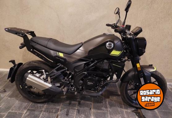 Motos - Benelli Leoncino 250 2023 Nafta 2400Km - En Venta