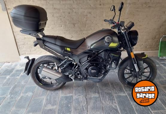 Motos - Benelli Leoncino 250 2023 Nafta 2400Km - En Venta