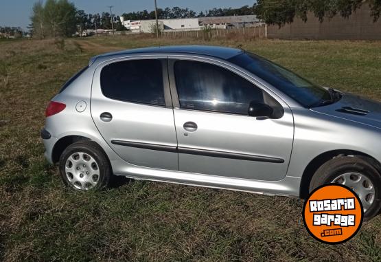 Autos - Peugeot 206 2012 Nafta 77000Km - En Venta