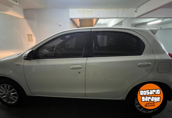 Autos - Toyota etios xls 1.5 2016 Nafta 72500Km - En Venta