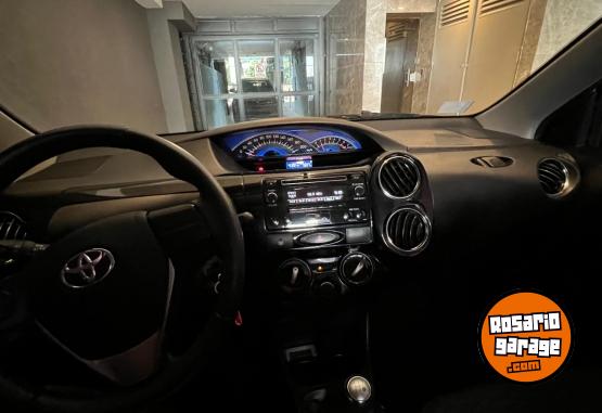 Autos - Toyota etios xls 1.5 2016 Nafta 72500Km - En Venta