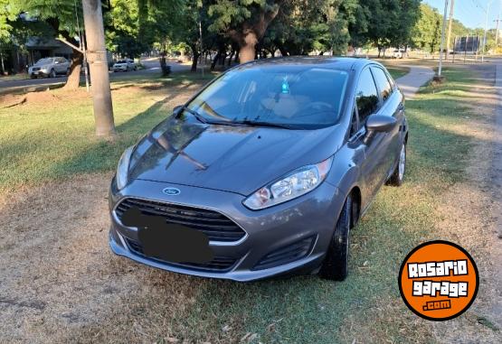 Autos - Ford Fiesta kinetic 2014 Nafta 94000Km - En Venta