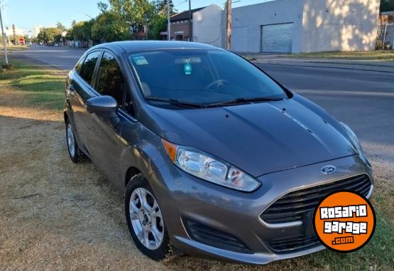 Autos - Ford Fiesta kinetic 2014 Nafta 94000Km - En Venta