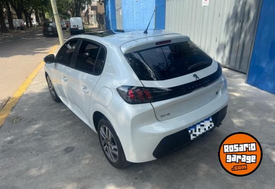 Autos - Peugeot 208 2021 Nafta 52000Km - En Venta