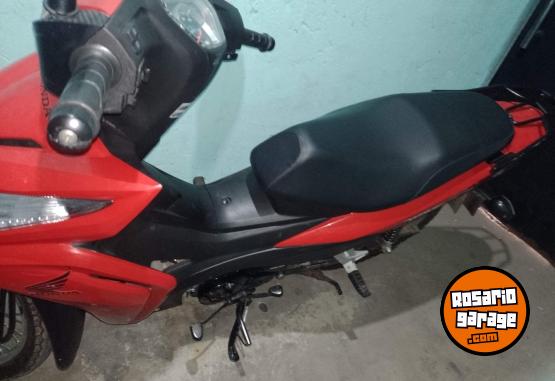 Motos - Honda 2022 2022 Nafta 11300Km - En Venta