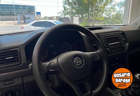 Camionetas - Volkswagen amarok starline 2017 Diesel 108000Km - En Venta