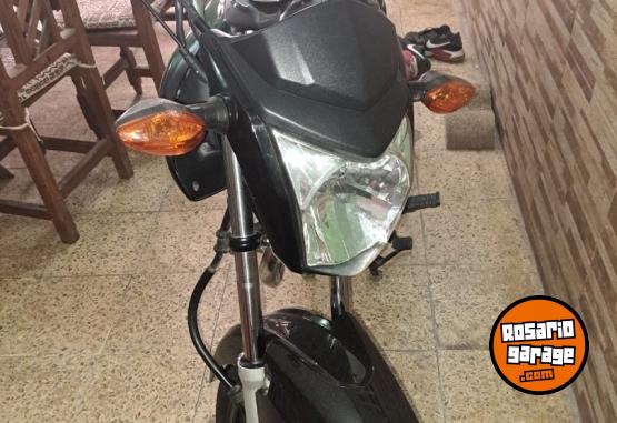 Motos - Honda Titan 2017 Nafta 12000Km - En Venta