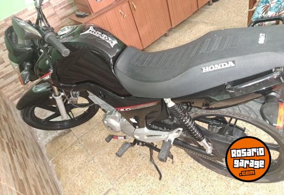 Motos - Honda Titan 2017 Nafta 12000Km - En Venta