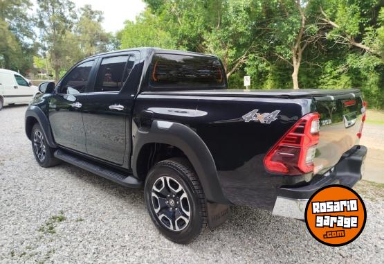 Camionetas - Toyota HILUX SRX 4X4 AT 2021 Diesel 100000Km - En Venta