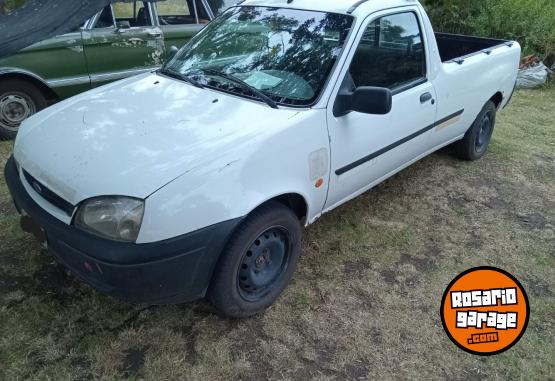 Utilitarios - Ford COURIER 2000 Diesel 111111Km - En Venta