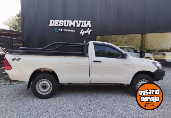 Camionetas - Toyota HILUX CABINA SIMPLE 4X4 2022 Diesel 11000Km - En Venta