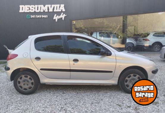 Autos - Peugeot 206 XR PREMIUN 2004 Nafta 112000Km - En Venta