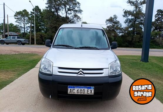 Utilitarios - Citroen Berlingo Furgon Mixto 1.6 2018 Diesel 140000Km - En Venta