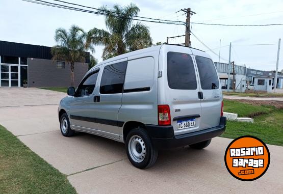 Utilitarios - Citroen Berlingo Furgon Mixto 1.6 2018 Diesel 140000Km - En Venta