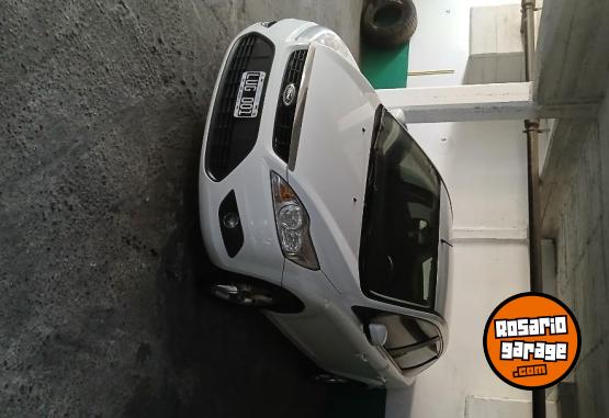 Autos - Ford Focus EXE Trend 2012 Nafta 161000Km - En Venta