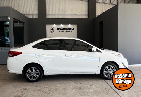 Autos - Toyota Yaris XLS 2021 Nafta 52950Km - En Venta