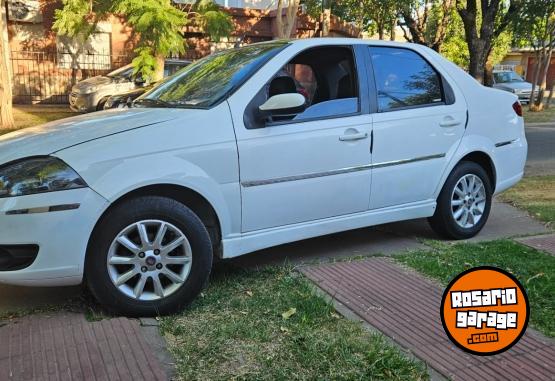 Autos - Fiat Siena 2010 GNC 180000Km - En Venta