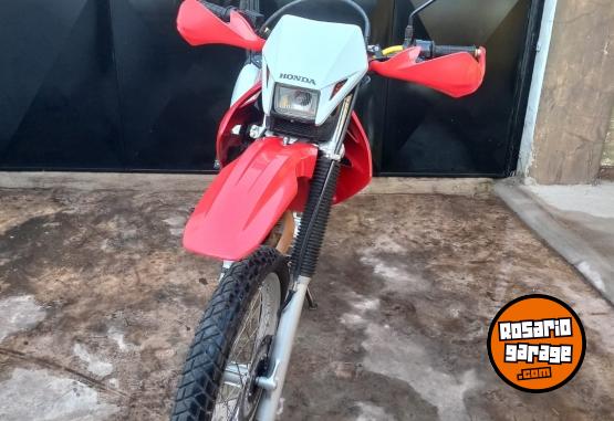 Motos - Honda Tornado 2018 Nafta 19000Km - En Venta