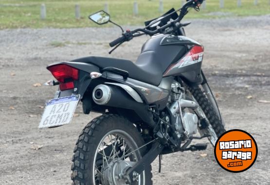 Motos - Zanella Zt150 2024 Nafta 4900Km - En Venta