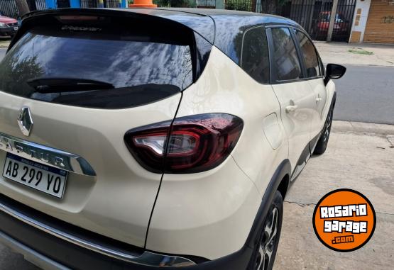 Autos - Renault CAPTUR 2017 Nafta 169900Km - En Venta