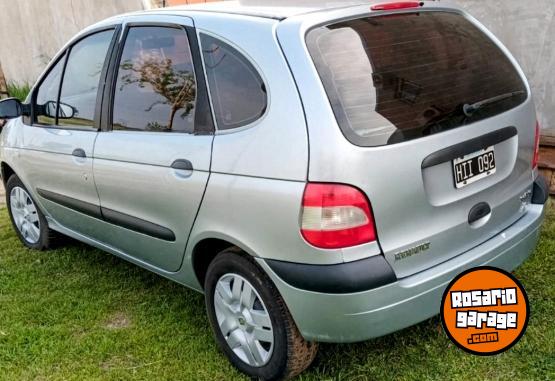 Autos - Renault Scenic 2008 Nafta 174804Km - En Venta