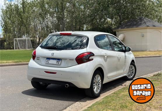 Autos - Peugeot 208 Allure 2018 Nafta 43700Km - En Venta