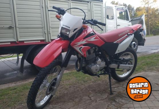 Motos - Honda Tornado 2018 Nafta 4200Km - En Venta