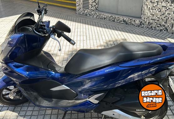 Motos - Honda PCX 2022 Nafta 11800Km - En Venta