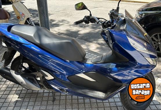 Motos - Honda PCX 2022 Nafta 11800Km - En Venta