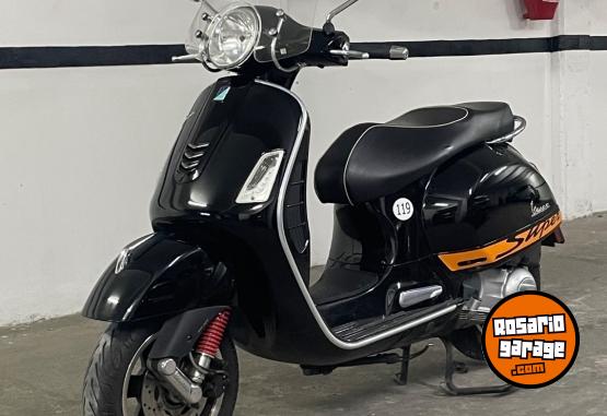 Motos - Vespa VESPA GTS SUPER 300 2017 Nafta 15000Km - En Venta