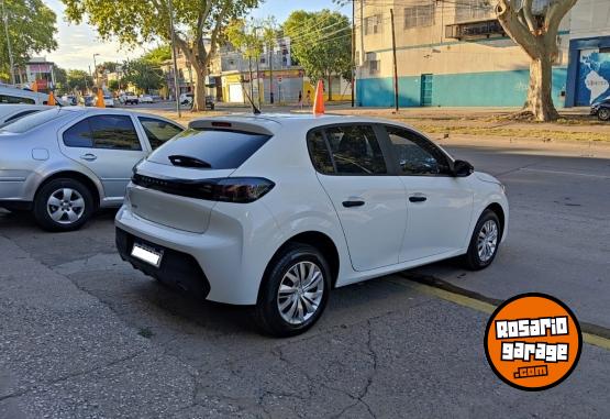 Autos - Peugeot 208 2023 Nafta 17000Km - En Venta