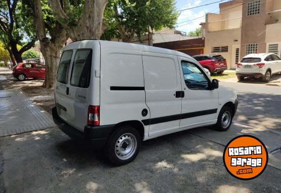 Utilitarios - Peugeot Parnert 2023 Diesel 1Km - En Venta