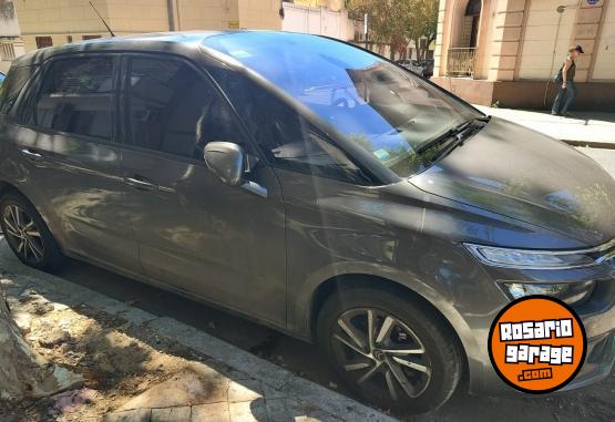 Autos - Citroen C4 picasso HDI feel pack 2017 Diesel 74000Km - En Venta