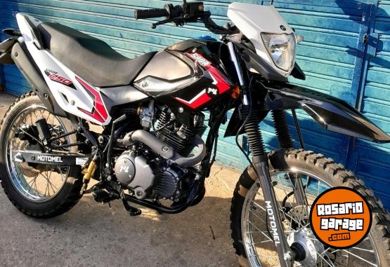 Motos - Motomel Skua 250 2024 Nafta 5600Km - En Venta