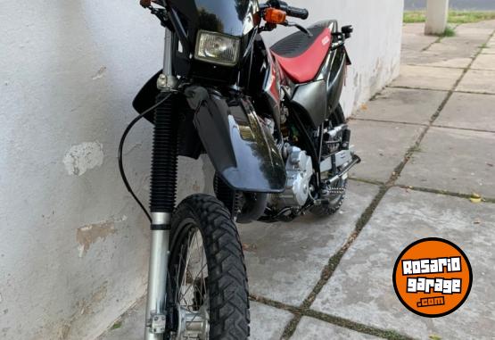 Motos - Honda Tornado 2015 Nafta 21000Km - En Venta