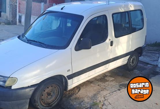 Utilitarios - Peugeot Parnet 2009 Diesel 280000Km - En Venta