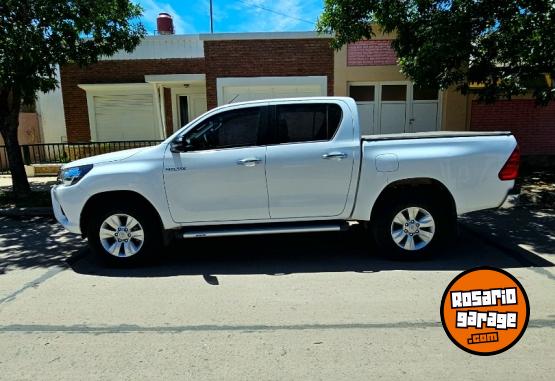 Camionetas - Toyota Hilux l/16 2.4 DC 4x2TDI 2018 Diesel 142000Km - En Venta