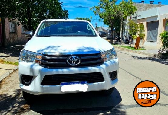 Camionetas - Toyota Hilux l/16 2.4 DC 4x2TDI 2018 Diesel 142000Km - En Venta