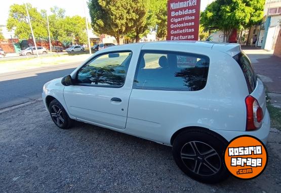 Autos - Renault CLIO PALIO CELTA UNO 2015 Nafta 120000Km - En Venta