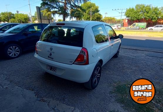 Autos - Renault CLIO PALIO CELTA UNO 2015 Nafta 120000Km - En Venta