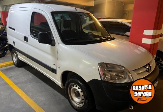 Utilitarios - Peugeot Partner 1.6 Hdi furgon 2017 Diesel 75000Km - En Venta