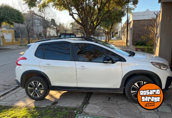 Autos - Peugeot 2008 2022 Nafta 44000Km - En Venta