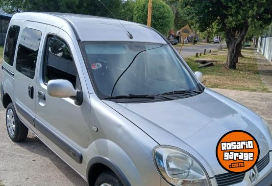 Utilitarios - Renault Kangoo 2 2013 7 asientos 2013 Nafta 230000Km - En Venta