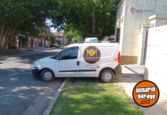 Utilitarios - Fiat Doblo 2014 GNC 127000Km - En Venta