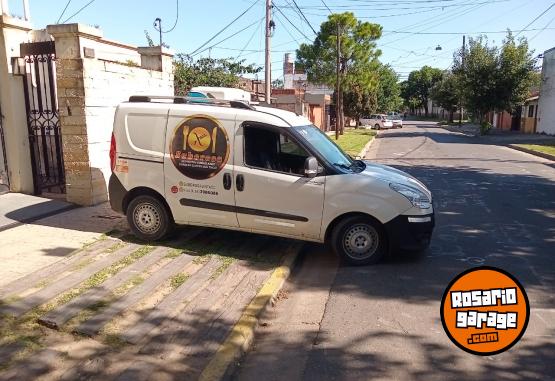 Utilitarios - Fiat Doblo 2014 GNC 127000Km - En Venta