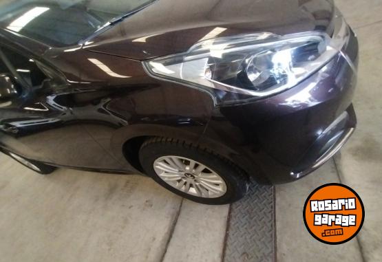 Autos - Peugeot 208 1.6 navegador 2019 Nafta 60000Km - En Venta